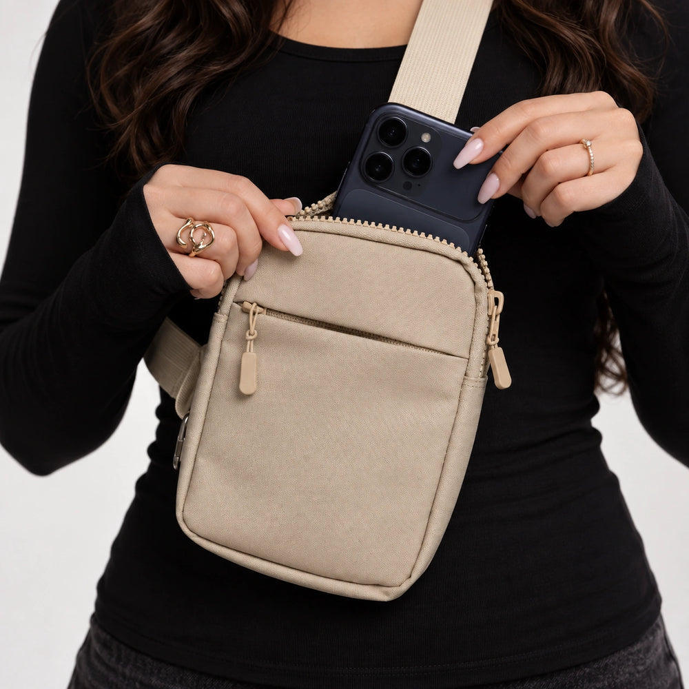 Crossbody Bag 2.0 Beige phone storage