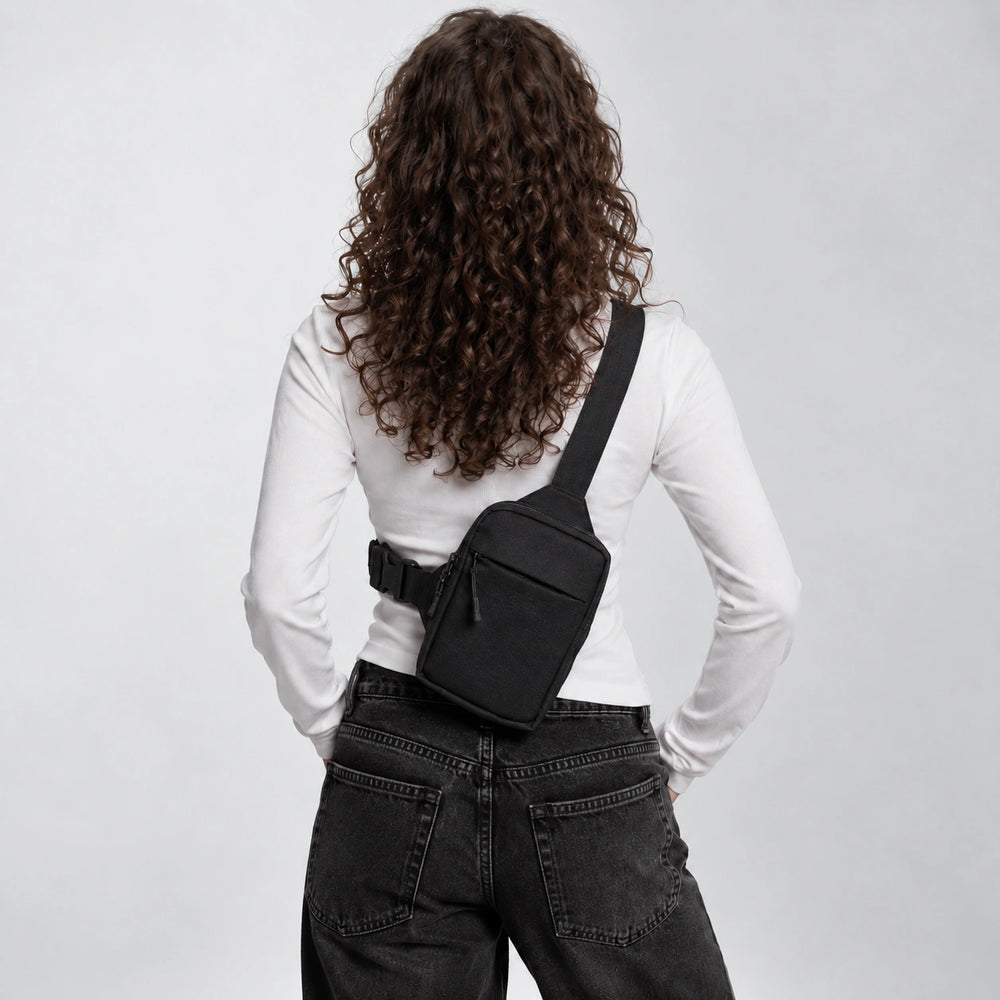 Crossbody Bag 2.0 Black back lifestyle