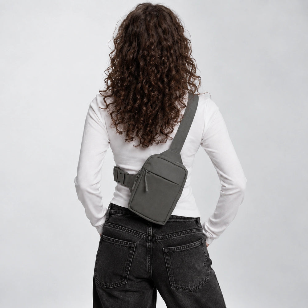 Crossbody Bag 2.0 Gray back lifestyle