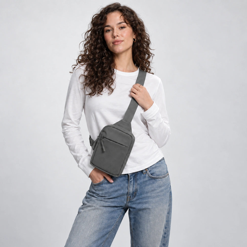 Crossbody Bag 2.0 Gray front lifestyle