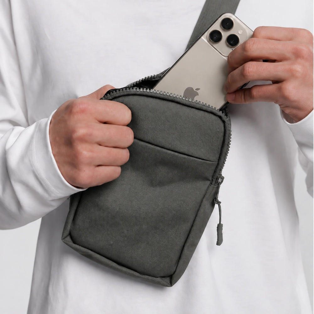 Crossbody Bag 2.0 Gray phone pocket