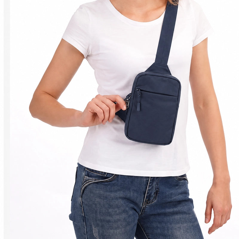 Crossbody Bag 2.0 Navy front lifestyle