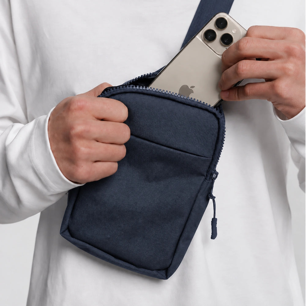 Crossbody Bag 2.0 Navy phone pocket