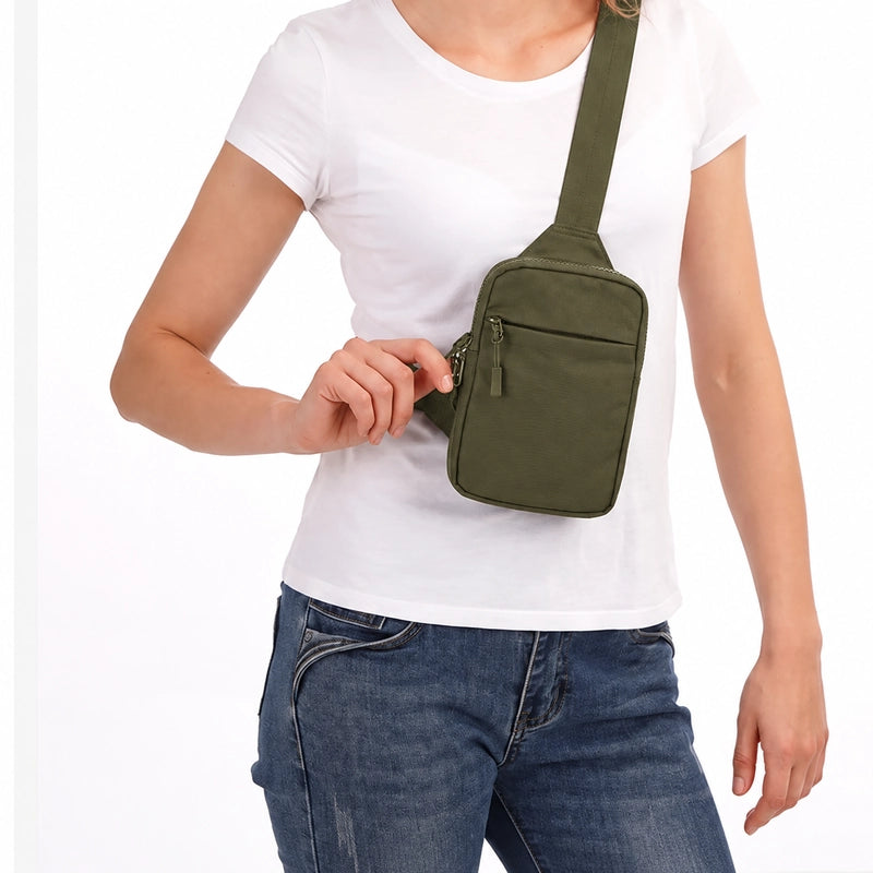 Crossbody Bag 2.0 Olive front lifestyle